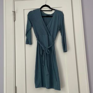 Gap Maternity fake wrap dress in size small